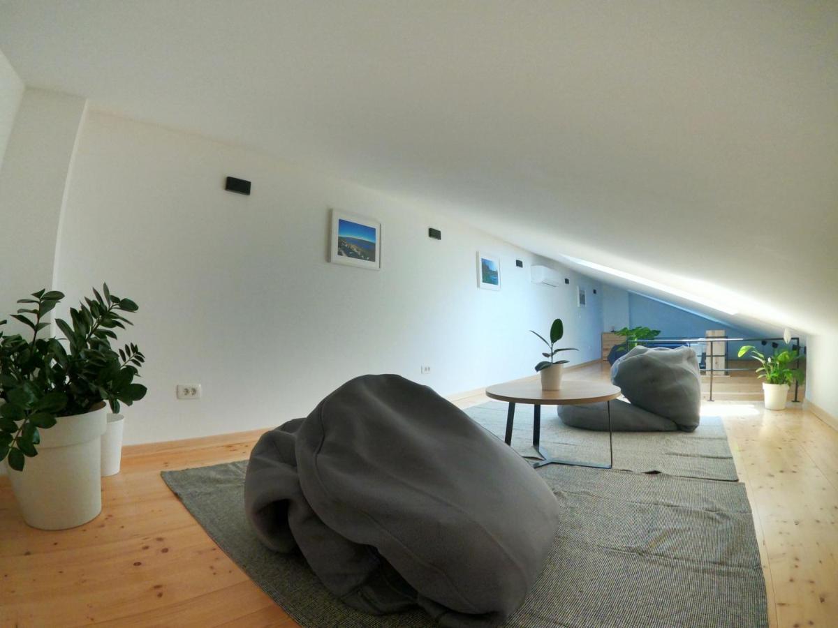 Gavan Apartment Cres