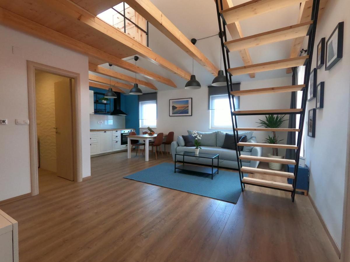 Gavan Apartment *