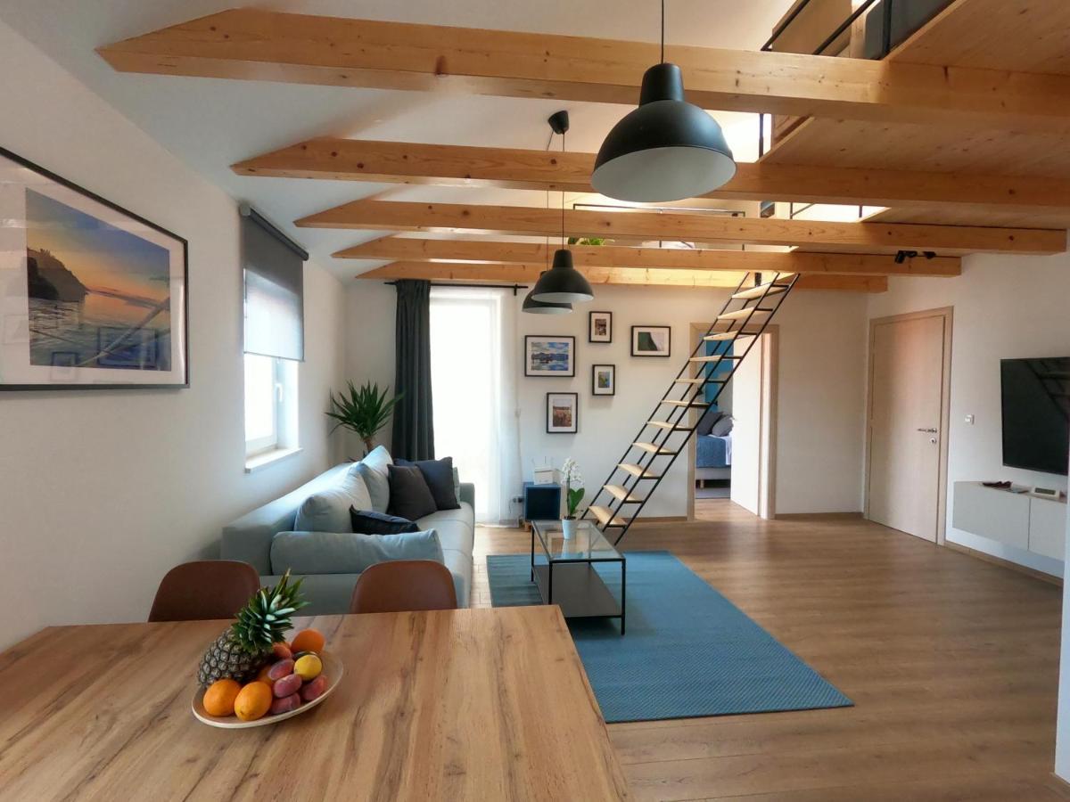 Gavan Apartment Cres