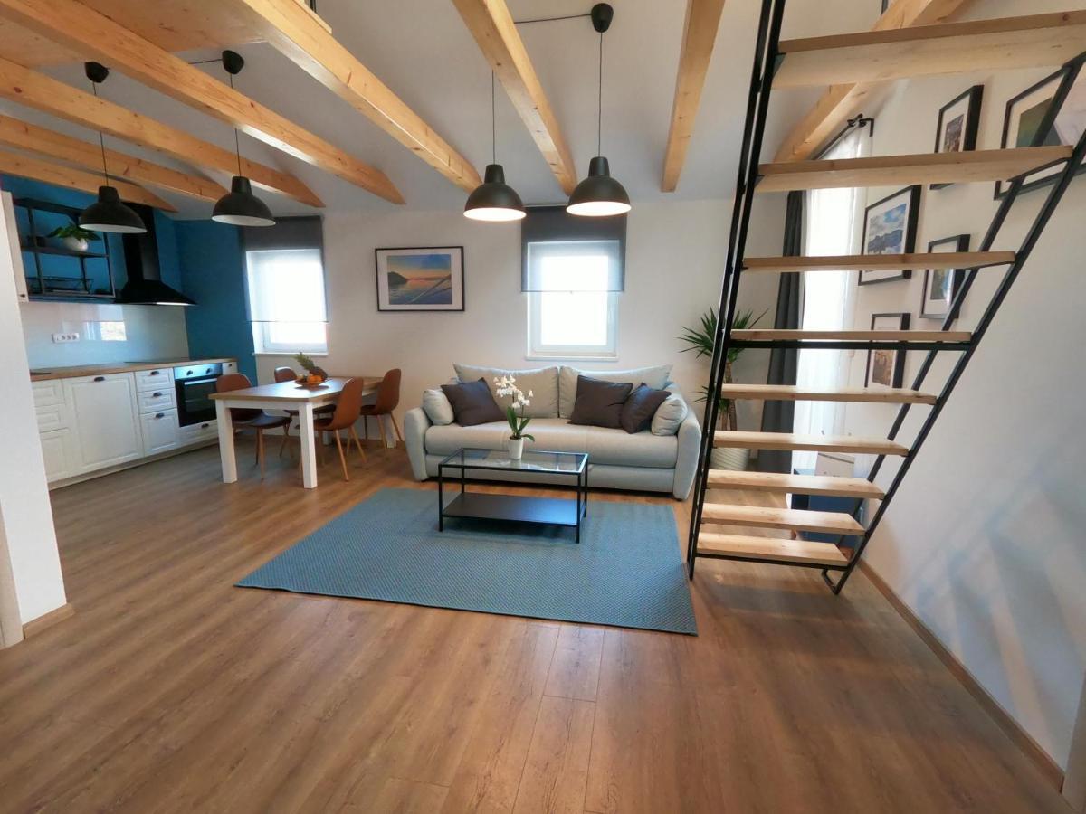 Gavan Apartment Cres